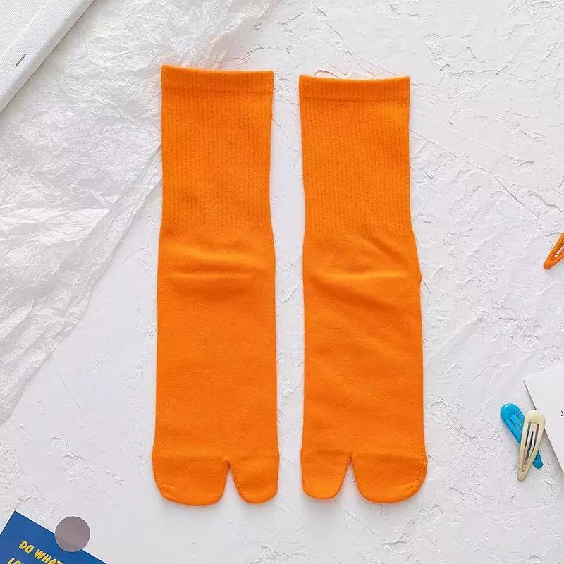 캔디 컬러의 중간 길이 타비 양말, 부드러운 골지 소재 - Toe Sock Split 리뷰 및 가격